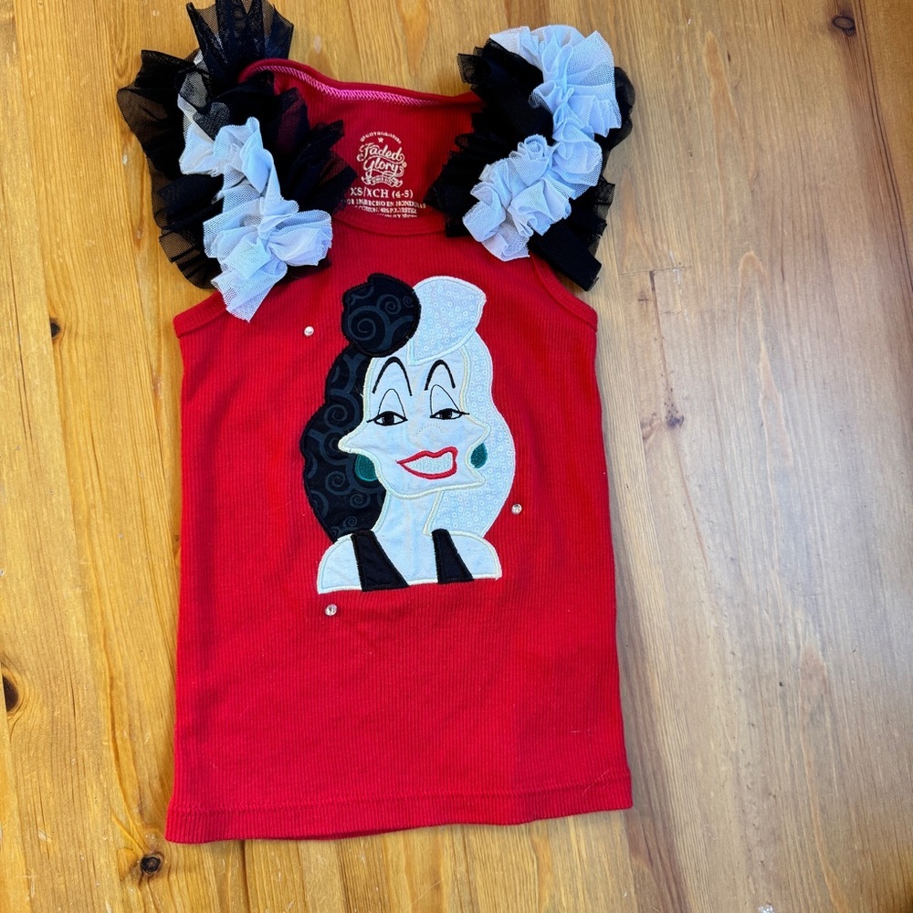 Carella Deville fancy tank top size 4/5